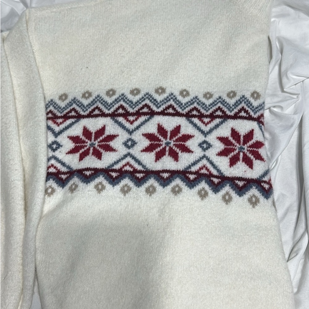 Hollister Cream and Red Crew Neck Sweater Nordic Design